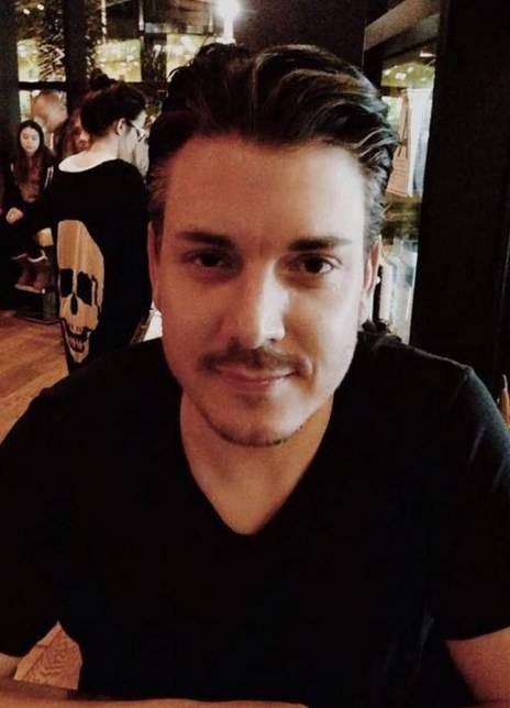 Justin Caine Burnett