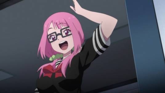 潮井梨奈