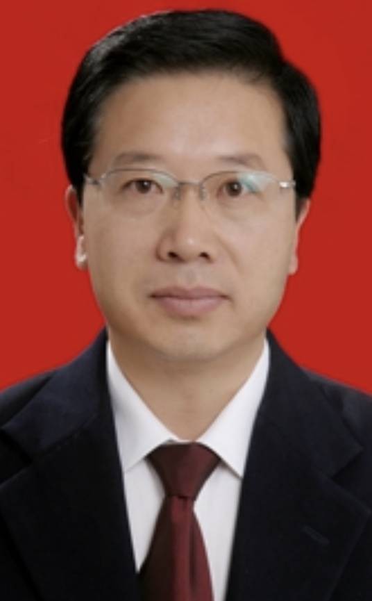 张立君（宁夏回族自治区固原市人大常委会党组成员、副主任，市总工会党组书记、主席）
