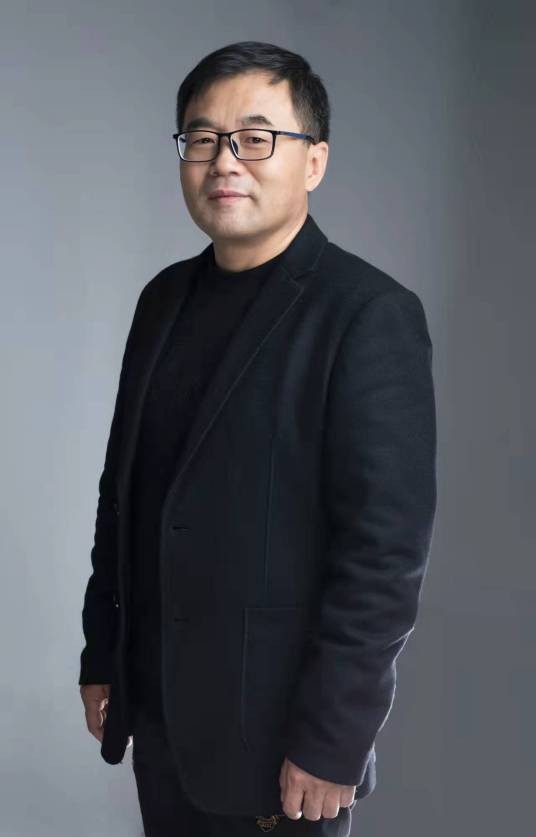 刘文辉（华侨大学新闻与传播学院教授）