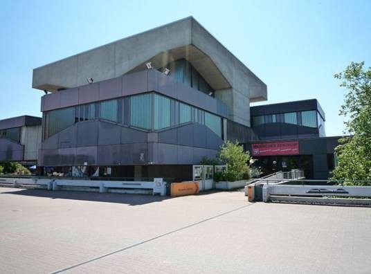 波鸿鲁尔大学