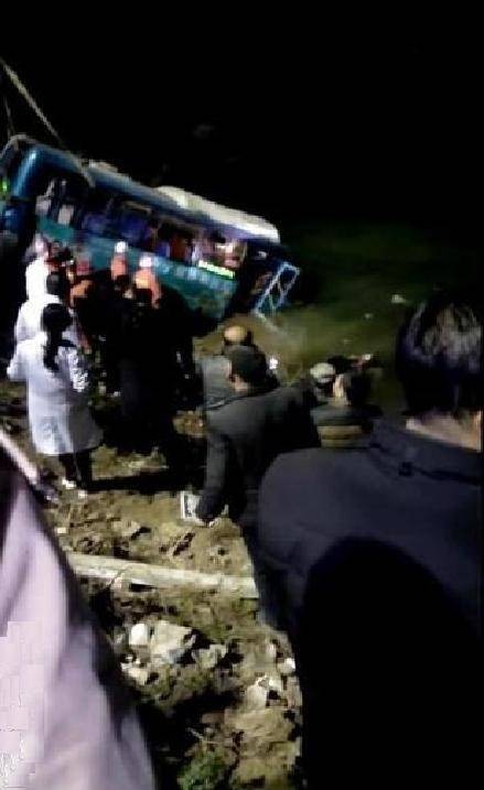 2·11汉中公交车坠江事故