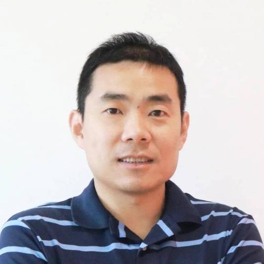 李飞飞（阿里巴巴集团副总裁，阿里云智能事业群数据库产品事业部总裁，达摩院数据库与存储实验室负责人）