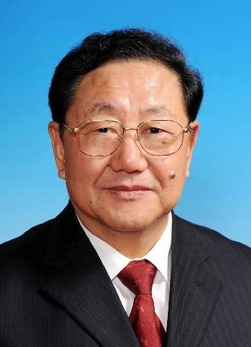 陈奎元（第十七届中央委员，第十一届全国政协副主席，中国社会科学院原院长、党组书记）