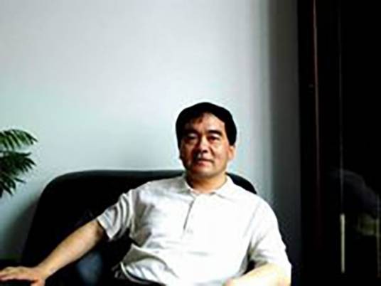 张群（上海科技大学附属学校荣誉校长）