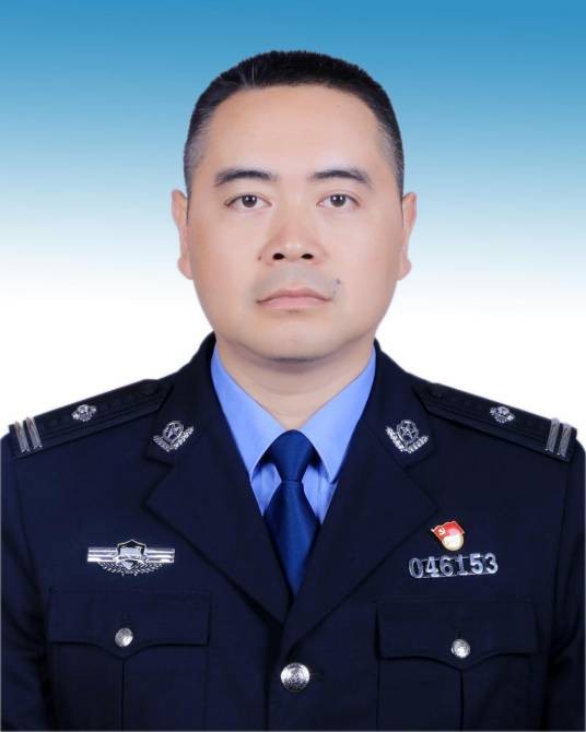 李亚磊（云南省腾冲市公安局党委委员、副局长、森林警察大队大队长）