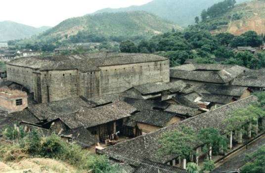 燕翼围