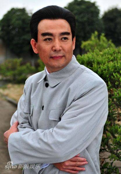 郭伟华（中国内地男演员、周恩来特型演员）