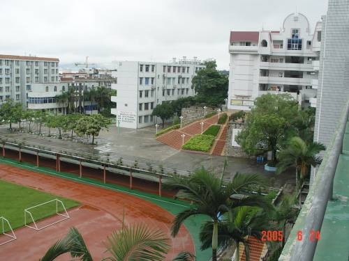 厦门市华侨中学