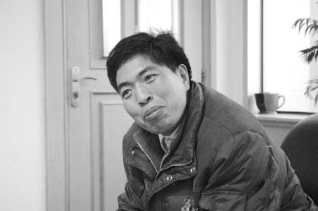 何志文（内黄县残疾人硕士研究生）