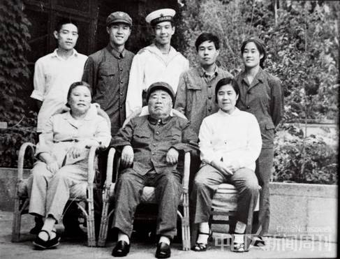 赵力平（朱德儿媳、中国农业银行天津分行原副行长）