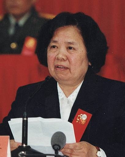 贺美英