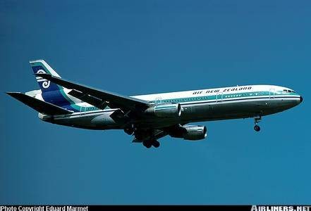 新西兰航空901号班机