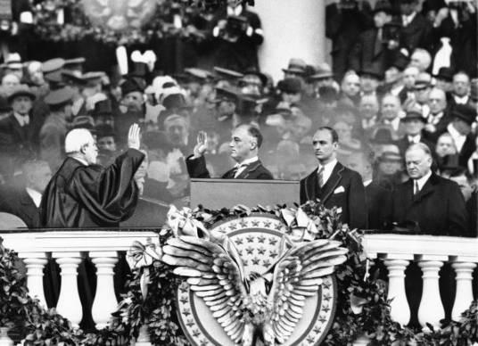罗斯福新政（1933年富兰克林·罗斯福实行的一系列政策）