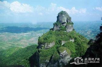 睡美人(安徽省霍山县境内的一处山体景观)