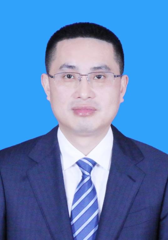 曾伟（重庆市潼南区委常委、区政府党组副书记、常务副区长）