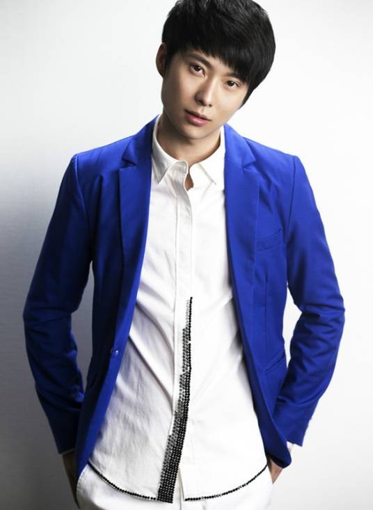 李大海(中国内地男歌手、演员、音乐人,北京市东城区残联心理康复导师)
