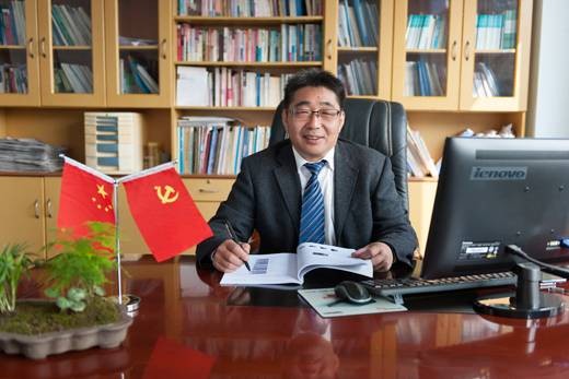 任学锋（乐山师范学院原副院长）