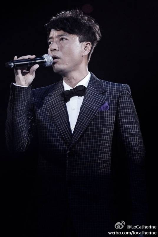 爱一个人（2003年李克勤、陈慧琳演唱的粤语歌曲）