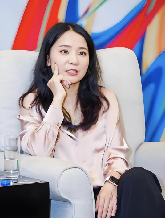 朱晓静（中国连锁经营协会特邀副会长，沃尔玛（中国）投资有限公司总裁及首席执行官）