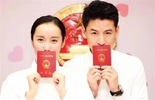 2018年领结婚证吉日一览表   老黄历核算适合领结婚证的日子