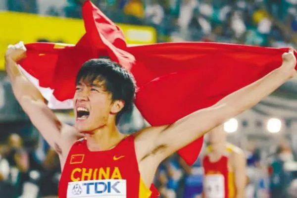 刘翔的七步上栏和八步上栏有什么区别,更改有什么好处?