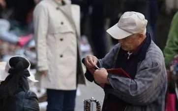 闰月送饭是什么意思？闰月饭是父母请还是兄弟请？