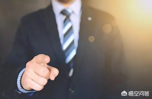 1月10日红米发布会,雷军公开宣战华为,他是不是有些着急了?