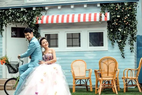 80婚纱摄影价格一览表 80后个性婚纱摄影怎么拍