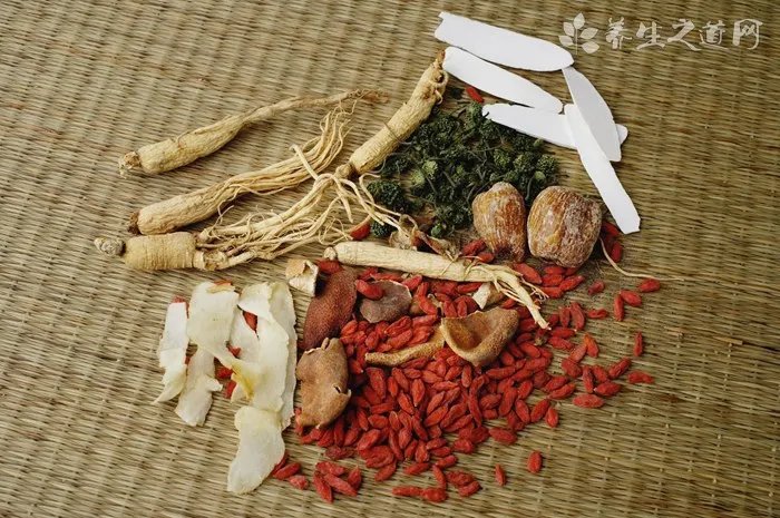 冯潇霆老婆是谁?冯潇霆老婆背景有多强?