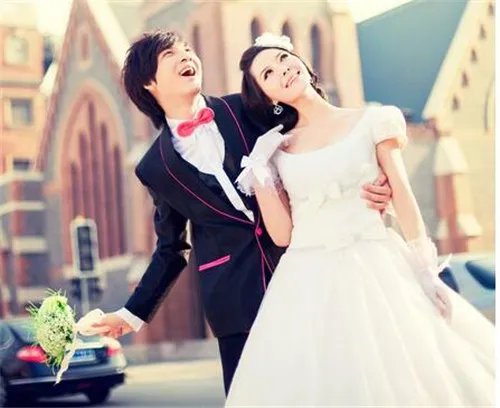 深圳婚纱摄影团购哪家好 团购婚纱摄影注意事项