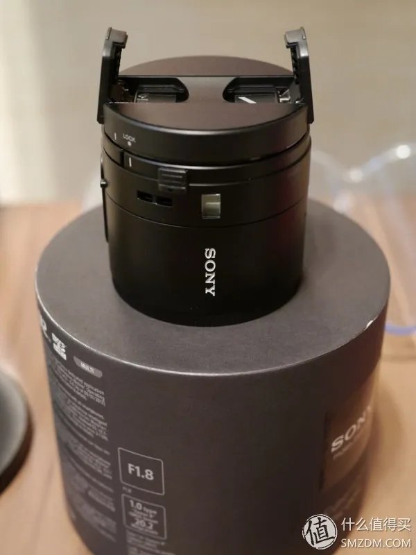 SONY 索尼 DSC-QX100 镜头式数码相机,极其有爱的新鲜玩意儿