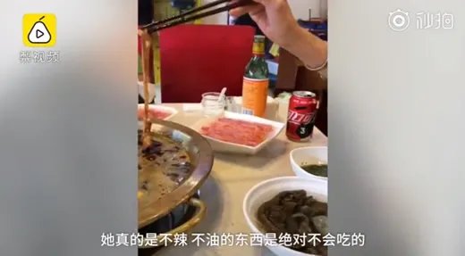 98岁奶奶成网红什么情况:这样的生活态度习惯令人羡慕