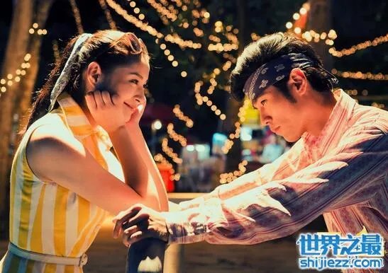 李心艾整容前后照片对比，清新可人整成网红蛇精脸 