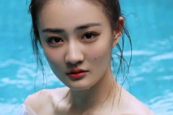 徐璐张铭恩官宣,两人恋情半年前就被拍到,为何现在才公布恋情了?