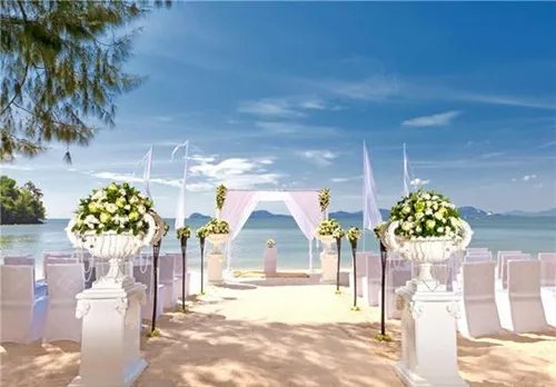 海岛婚礼适合在哪里办 4个准备让海岛婚礼更完美