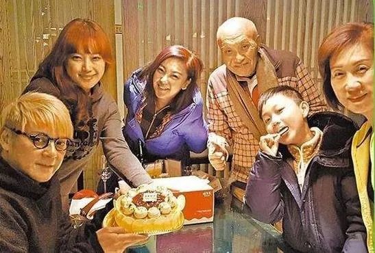 《新白娘子传奇》中他对赵雅芝冷酷无情,虽一生坎坷但温和善良,法海圆寂,你记得他吗?