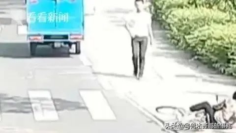 嘉兴快递小哥扶老人反被讹幸得监控还清白,最终,交警对老人进行批评教育结尾,怎么看?