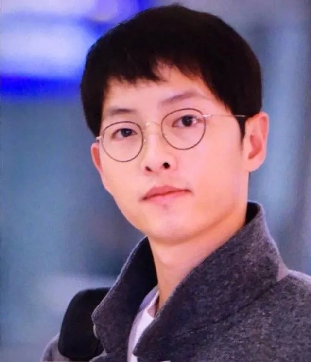 素颜的宋仲基,你还觉得他帅么?