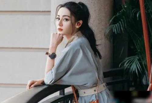 迪丽热巴请《驭鲛记》剧组吃凉皮,她在这部作品中出演了怎样的角色?