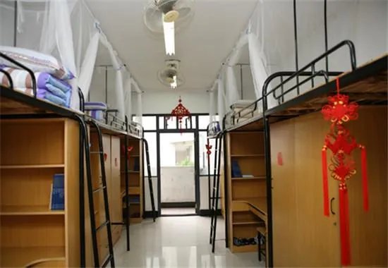 看了这些大学的宿舍装修 你想上哪个?