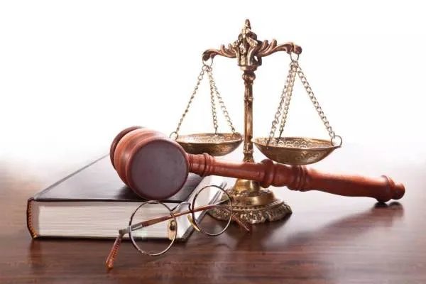 上海破获首例网红直播带货售假案