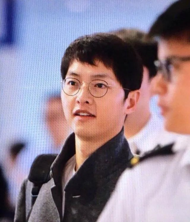 素颜的宋仲基,你还觉得他帅么?