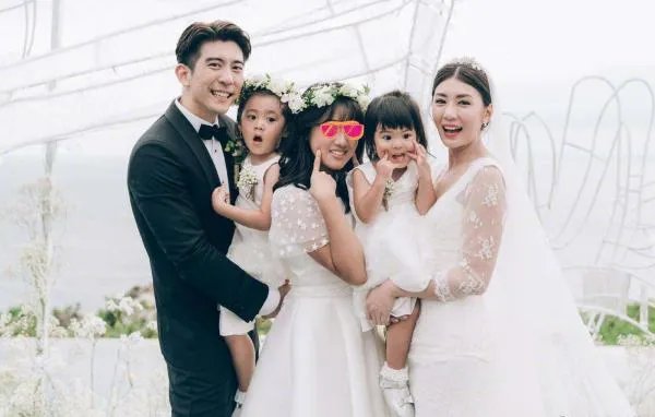 贾静雯将补办婚礼质疑声却不断,凭什么孩子好几个了就不能结婚?