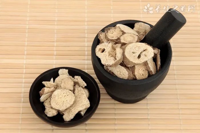 皮蛋不能和什么一起吃