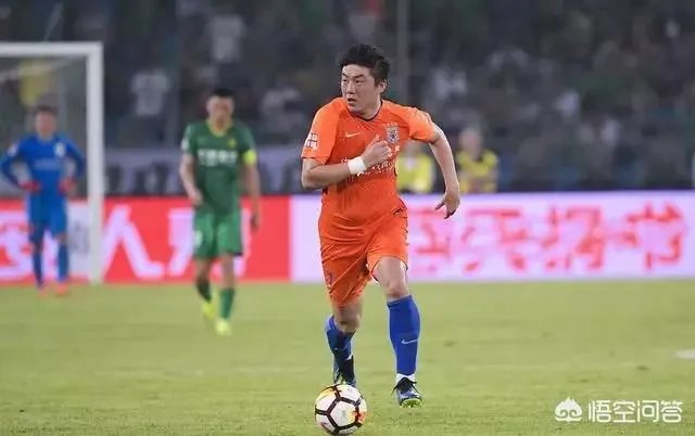 有些山东鲁能球迷表态“只要崔鹏减掉肚子上的肥肉就不再黑他”，对此你怎么看？