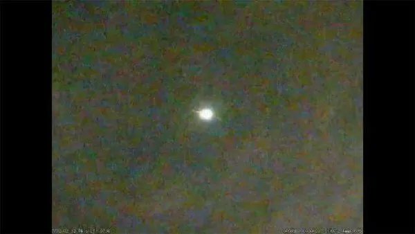 日本上空再现“火球”伴有爆炸声,是否与贵州声音有关联?