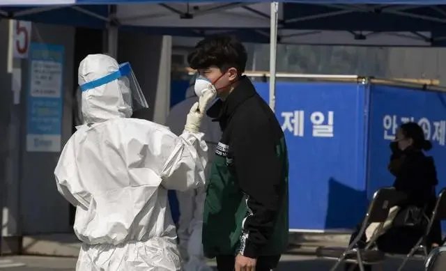 如何看待韩国的新型冠状病毒再次成为世界新增之最呢?