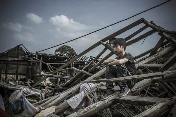 海南三亚发生4.2级地震初步调查损伤不大,那多少级的地震能够撕裂地球?
