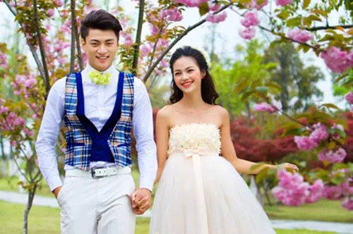 80婚纱摄影价格一览表 80后个性婚纱摄影怎么拍